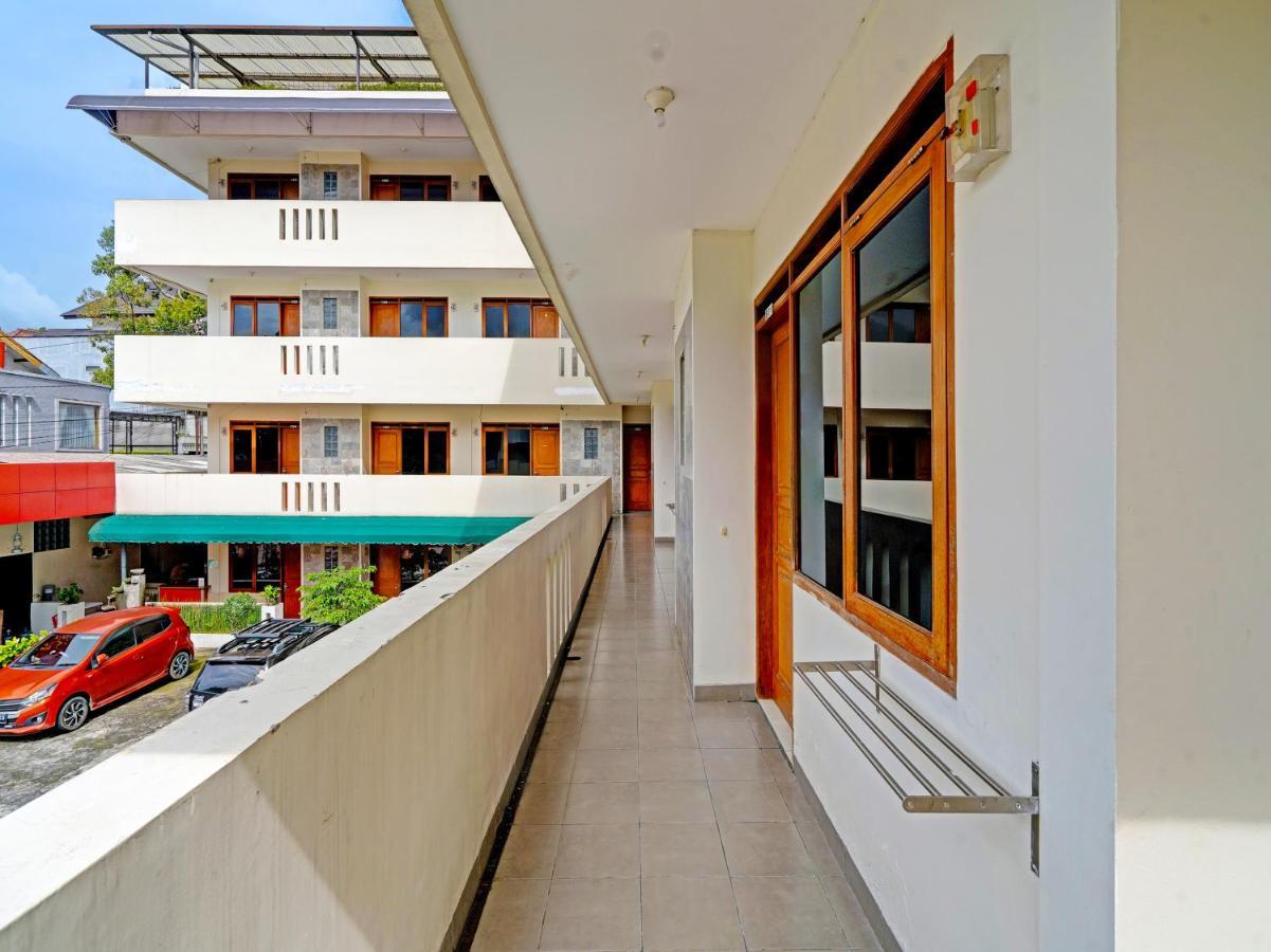 בנדונג Oyo 1699 Verona Residence מראה חיצוני תמונה