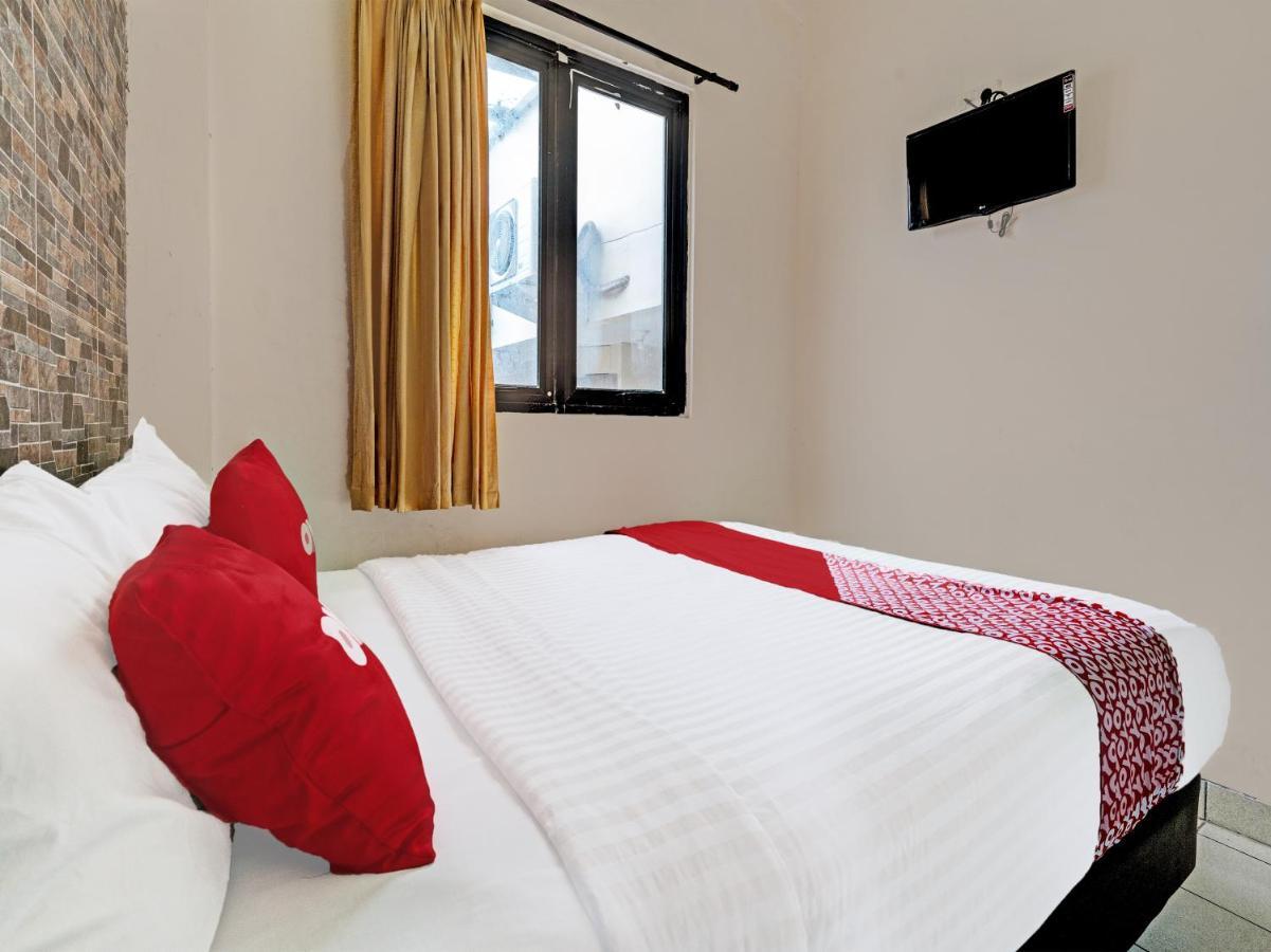 בנדונג Oyo 1699 Verona Residence מראה חיצוני תמונה