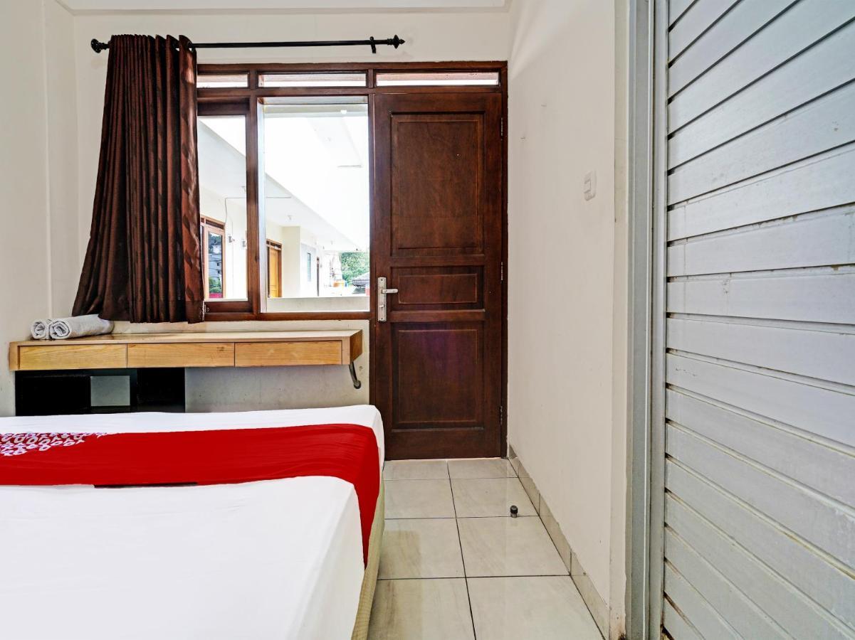 בנדונג Oyo 1699 Verona Residence מראה חיצוני תמונה