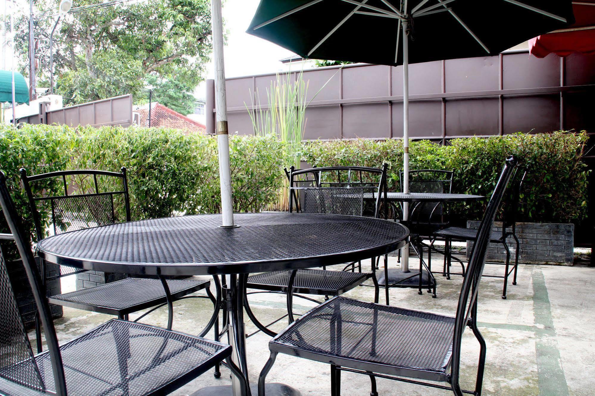 בנדונג Oyo 1699 Verona Residence מראה חיצוני תמונה