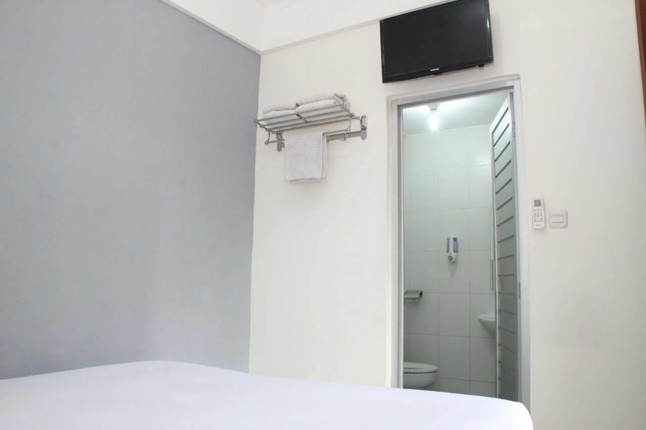 בנדונג Oyo 1699 Verona Residence מראה חיצוני תמונה